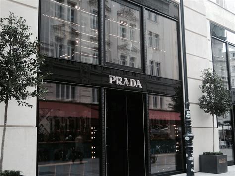 prada wien tuchlauben|Prada website.